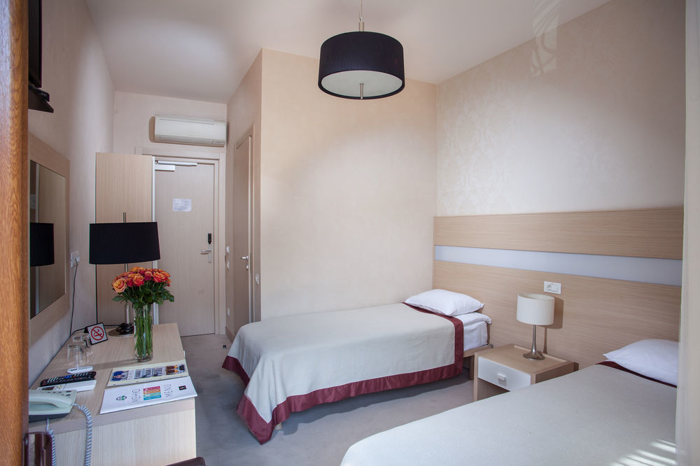 Boutique Hotel Palais Royal Odesa Habitación foto