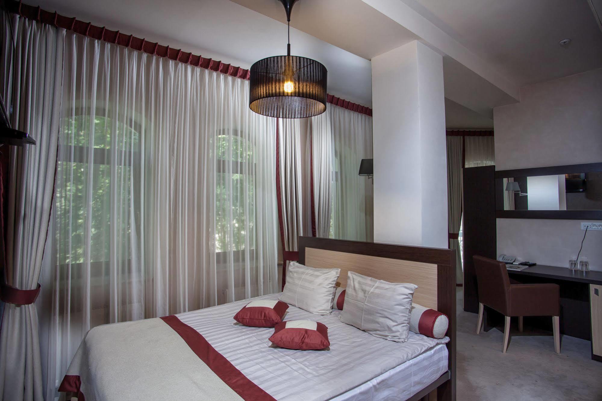 Boutique Hotel Palais Royal Odesa Habitación foto