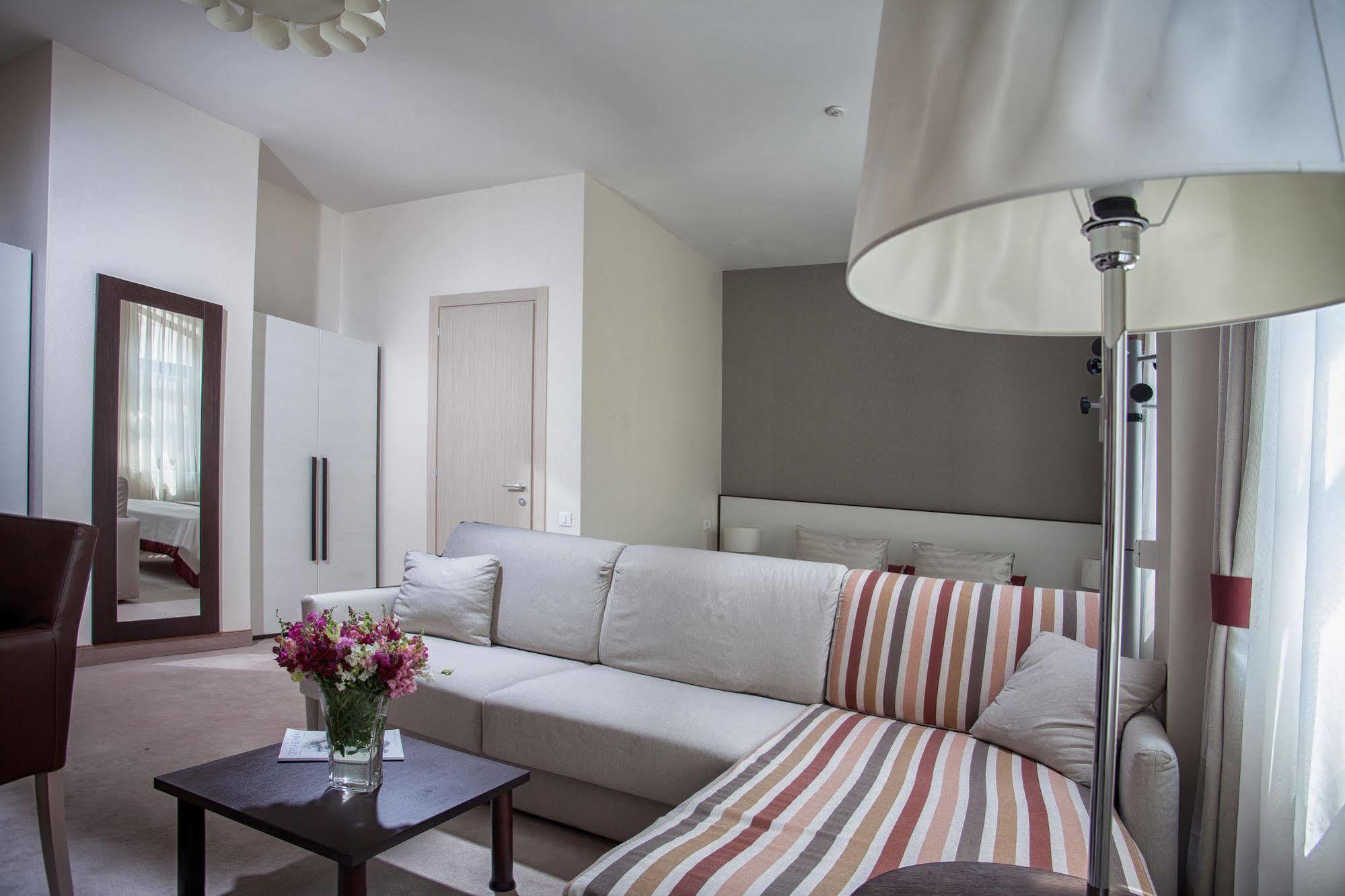 Boutique Hotel Palais Royal Odesa Habitación foto